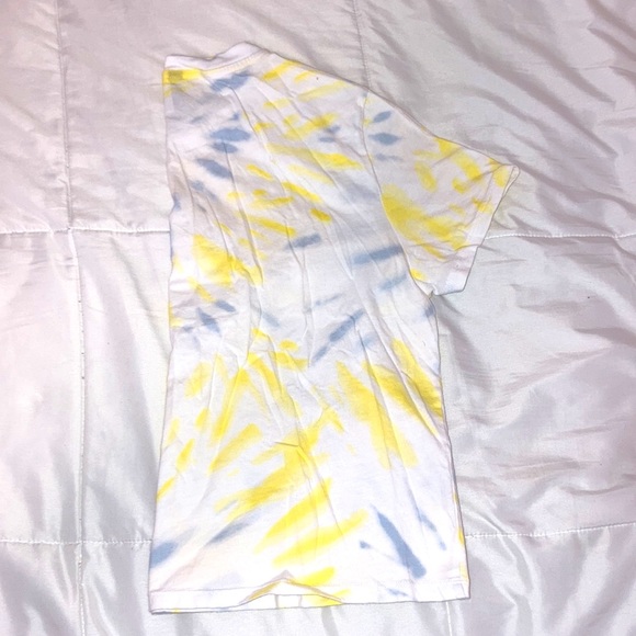 Tie-dye blue and yellow shirt (H&M) - Picture 2 of 4